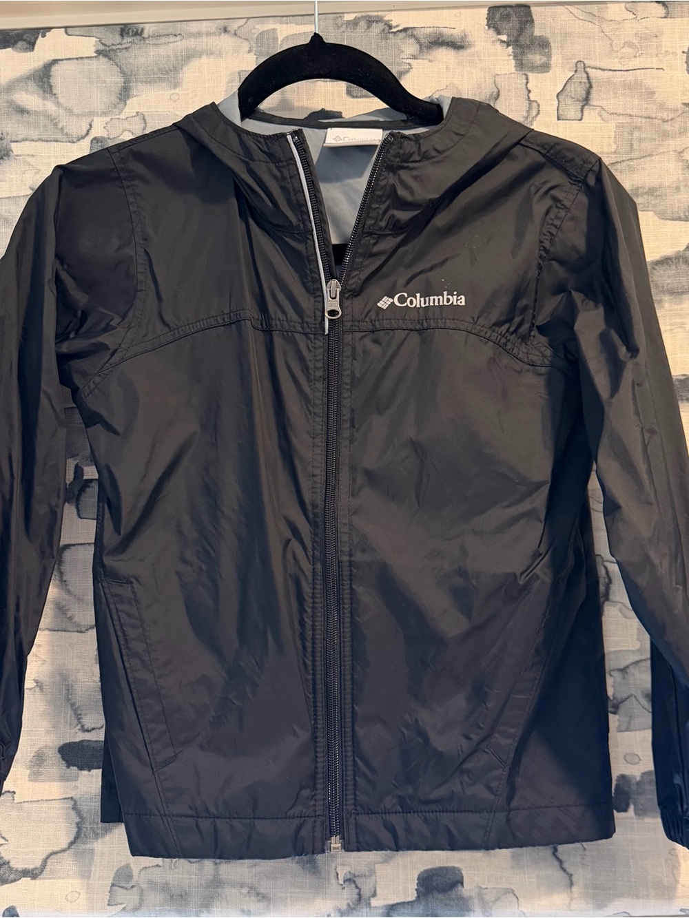 Columbia Black Hooded Windbreaker Jacket Kids Size S (7/8)